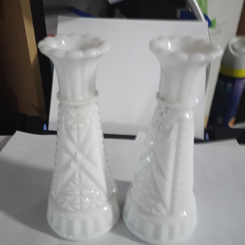 Matched Set Of 6 inch Vintage Milk Glass White Bud Vases